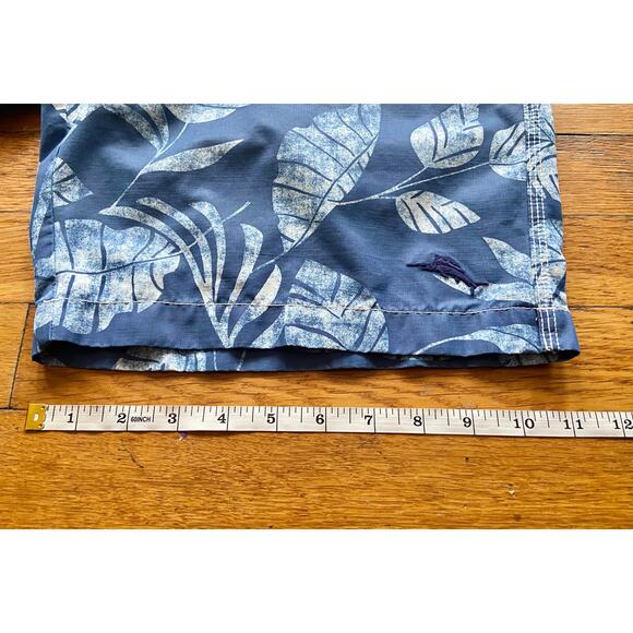 TOMMY BAHAMA Relax Blue/White Floral Cargo Swim Shorts sz M - Picture 12 of 12